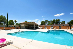 Hotels in Green Valley